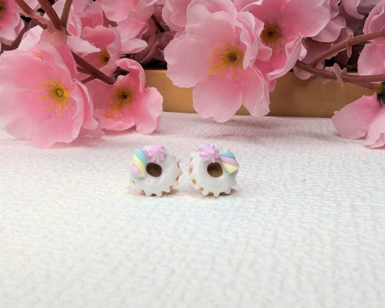Kolczyki handmade donut z pianką z gliny polimerowej, biżuteria kawaii ze stali chirurgicznej