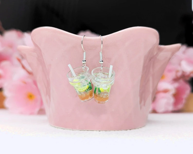 Kolczyki handmade lemoniada cytrynowo - limonkowa z gliny polimerowej i żywicy, słodka biżuteria ze stali chirurgicznej