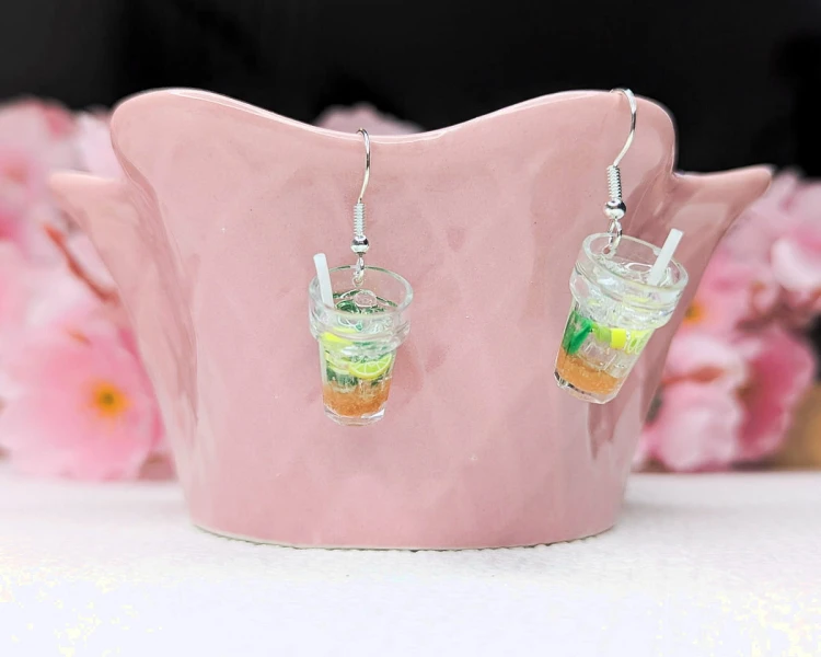 Kolczyki handmade lemoniada cytrynowo - limonkowa z gliny polimerowej i żywicy, słodka biżuteria ze stali chirurgicznej