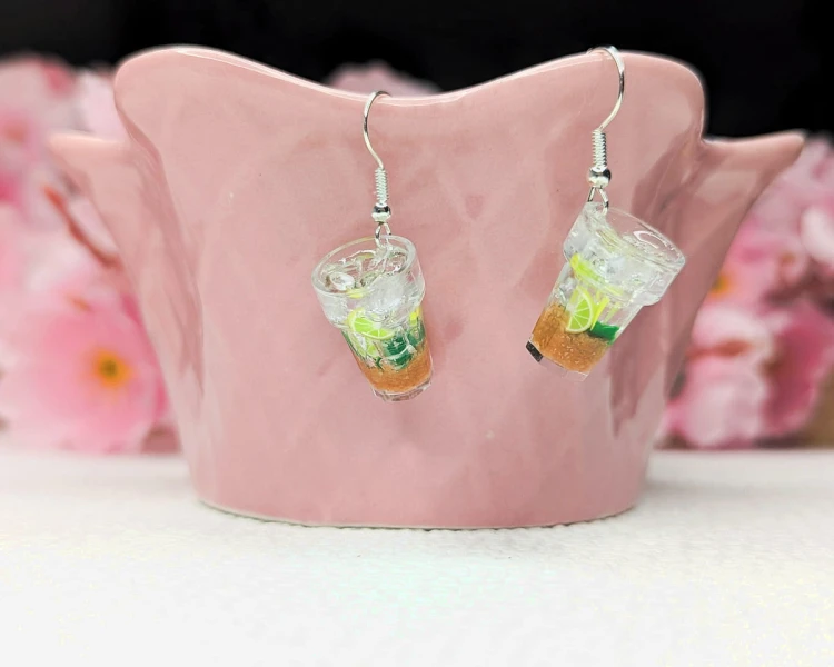 Kolczyki handmade lemoniada mojito z gliny polimerowej i żywicy, kolorowa biżuteria ze stali chirurgicznej