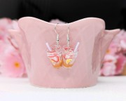 Kolczyki handmade lemoniada truskawkowo- pomarańczowa z gliny polimerowej i żywicy, kolorowa biżuteria ze stali chirurgicznej