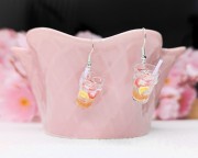 Kolczyki handmade lemoniada truskawkowo- pomarańczowa z gliny polimerowej i żywicy, kolorowa biżuteria ze stali chirurgicznej