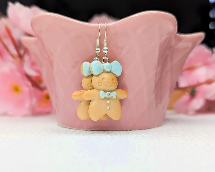 Kolczyki handmade pani ciasteczko miętowa z gliny polimerowej, pastelowa biżuteria ze stali chirurgicznej
