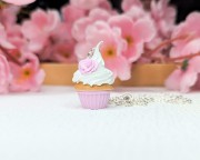 Naszyjnik handmade babeczka różowa z gliny polimerowej, urocza biżuteria kawaii ze stali chirurgicznej