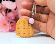 Naszyjnik handmade serce ciasteczkowe z gliny polimerowej, słodka biżuteria ze stali chirurgicznej