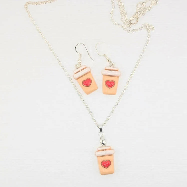 Elegancki zestaw biżuterii handmade Caffe Latte Love z motywem kawy, kolczyki i naszyjnik z gliny polimerowej ze stali chirurgicznej